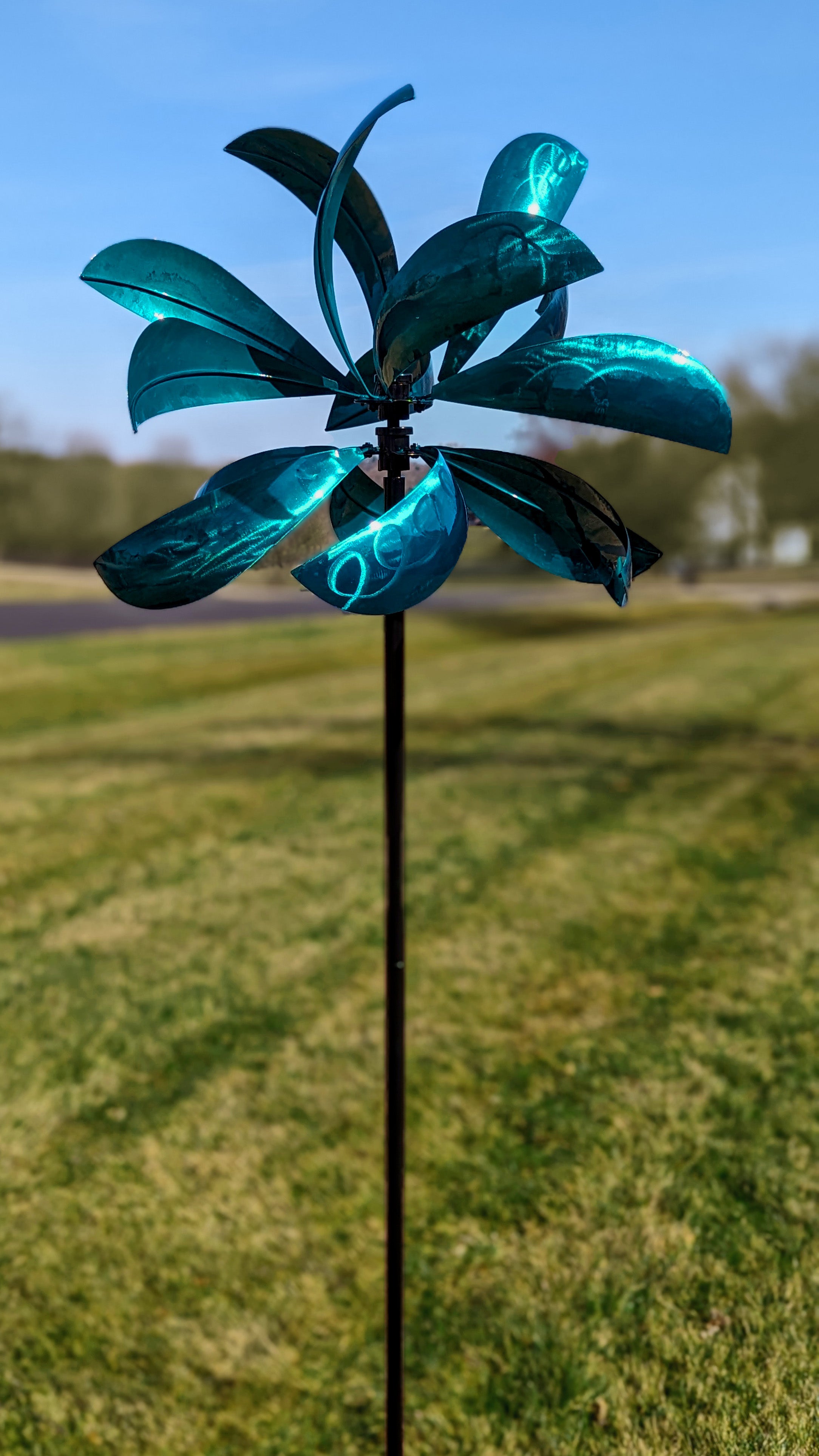 Turquoise Luminous Montana - Kinetic Art Spinner